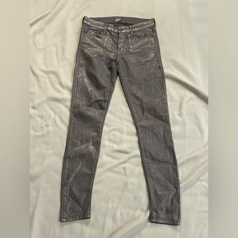 MOTHER Denim The Looker in Disturbing the Peace Gunmetal Jeans - Size 27